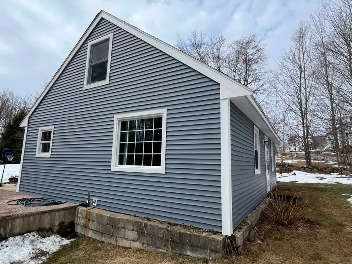 Housewrap to Finished Siding thumbnail - Siding project in Atkinson, NH