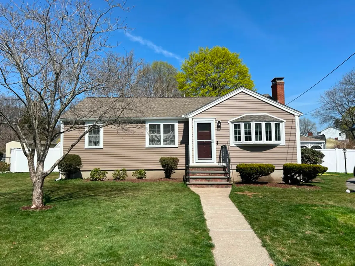 Siding, Windows & Custom PVC Trim in Woburn, MA by Maia Construction